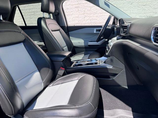 Certified 2023 Ford Explorer XLT w/ Equipment Group 202A AWD/4WD image 15