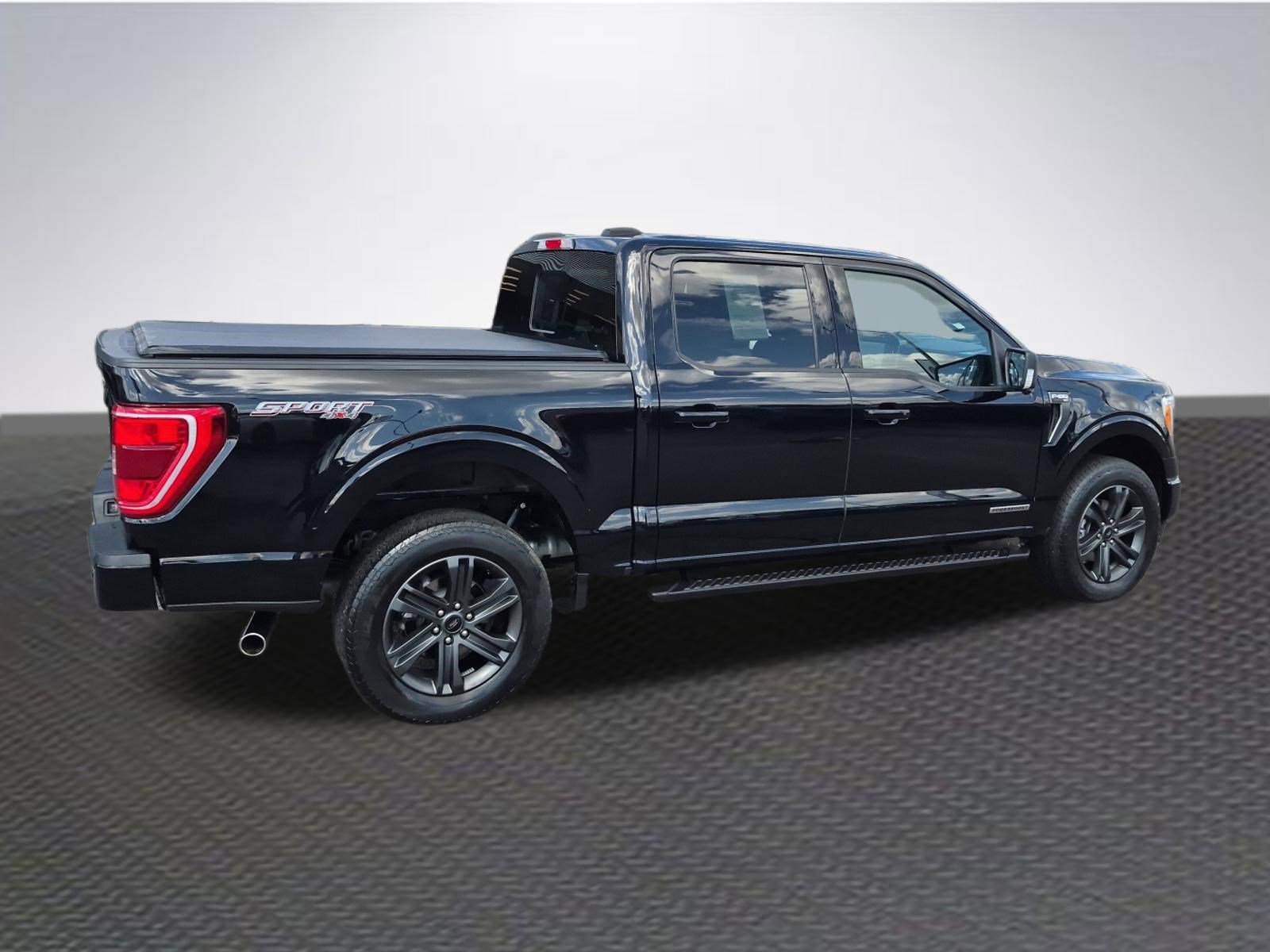 Certified 2023 Ford F150 XLT w/ Equipment Group 302A High image 4