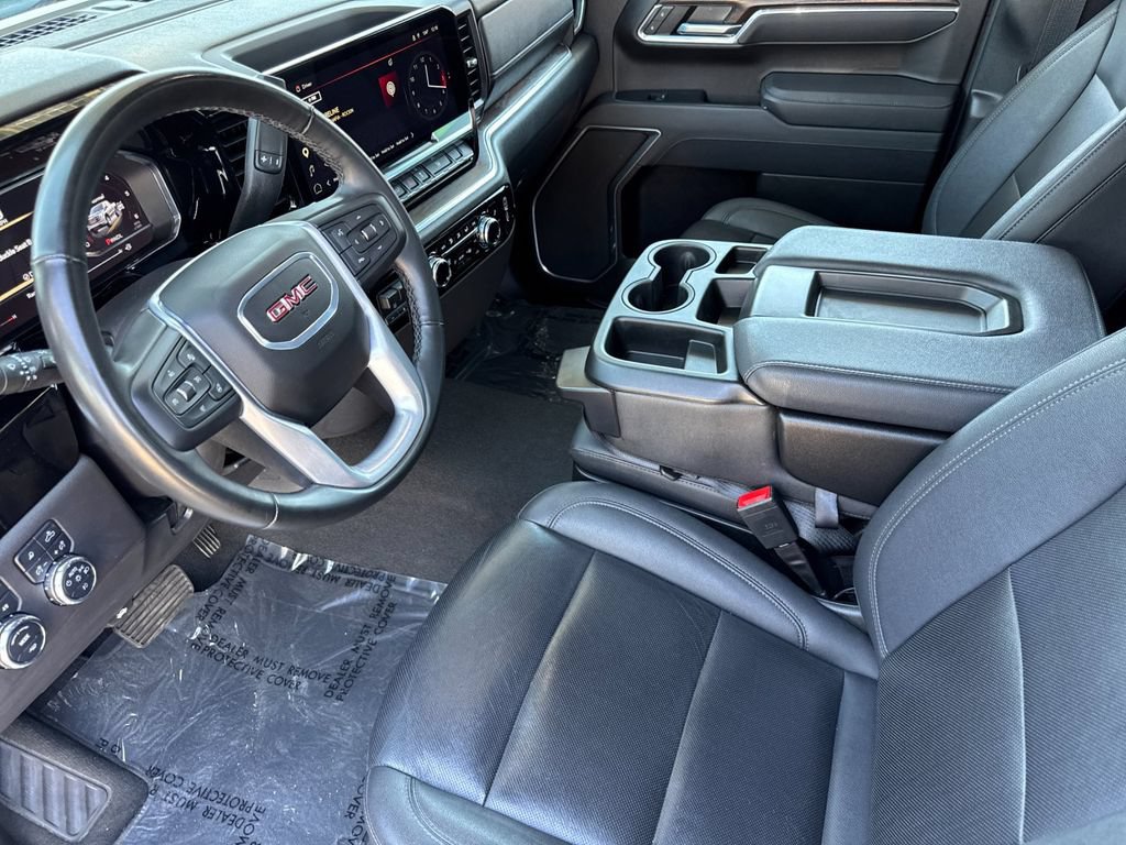 Used 2025 GMC Sierra 1500 SLT AWD/4WD image 9