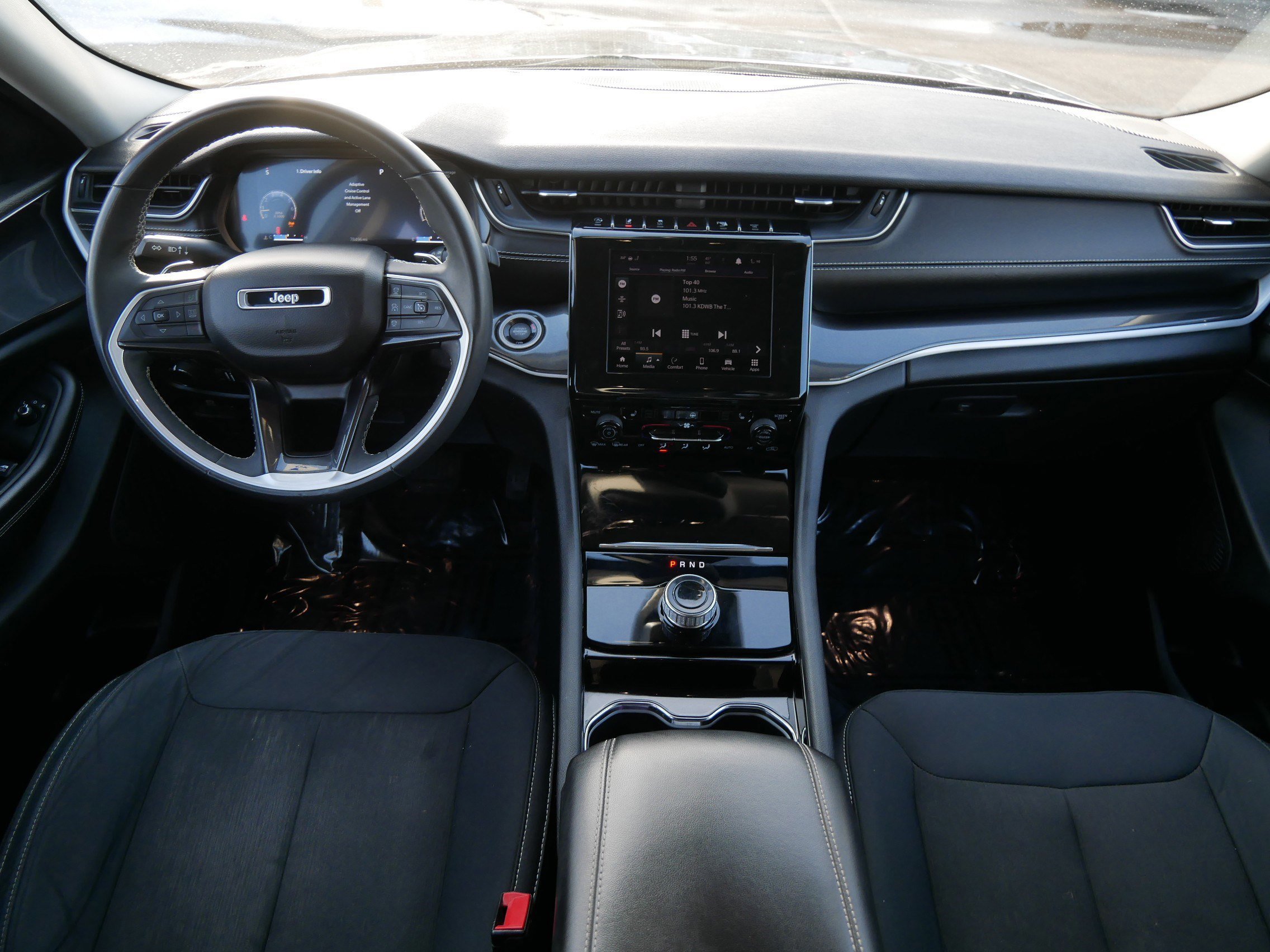 Used 2023 Jeep Grand Cherokee Laredo w/ Luxury Tech Group I image 10