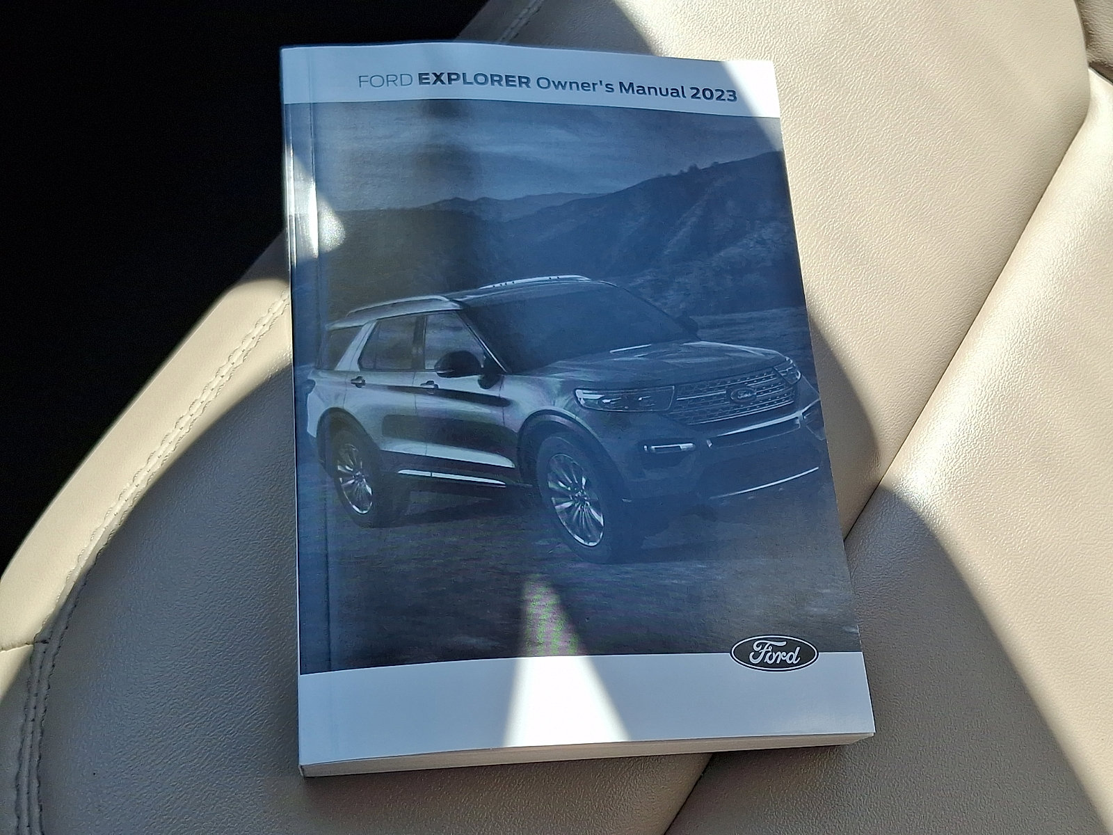 Certified 2023 Ford Explorer XLT w/ Equipment Group 202A AWD/4WD image 26