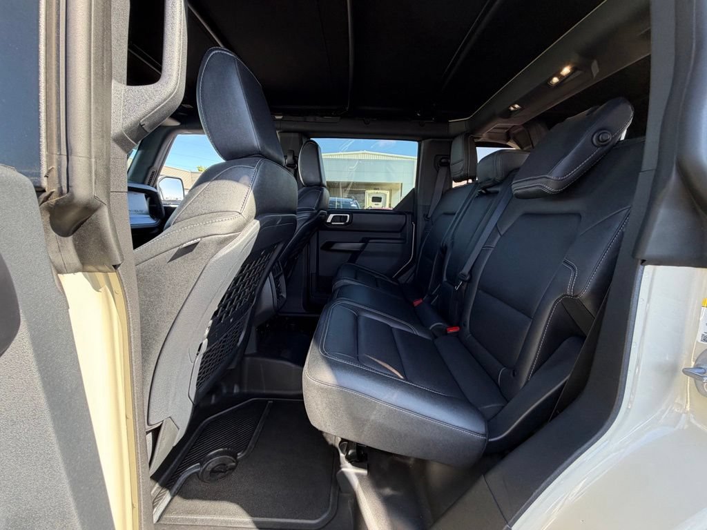 Certified 2025 Ford Bronco Badlands w/ Sasquatch Package AWD/4WD image 29