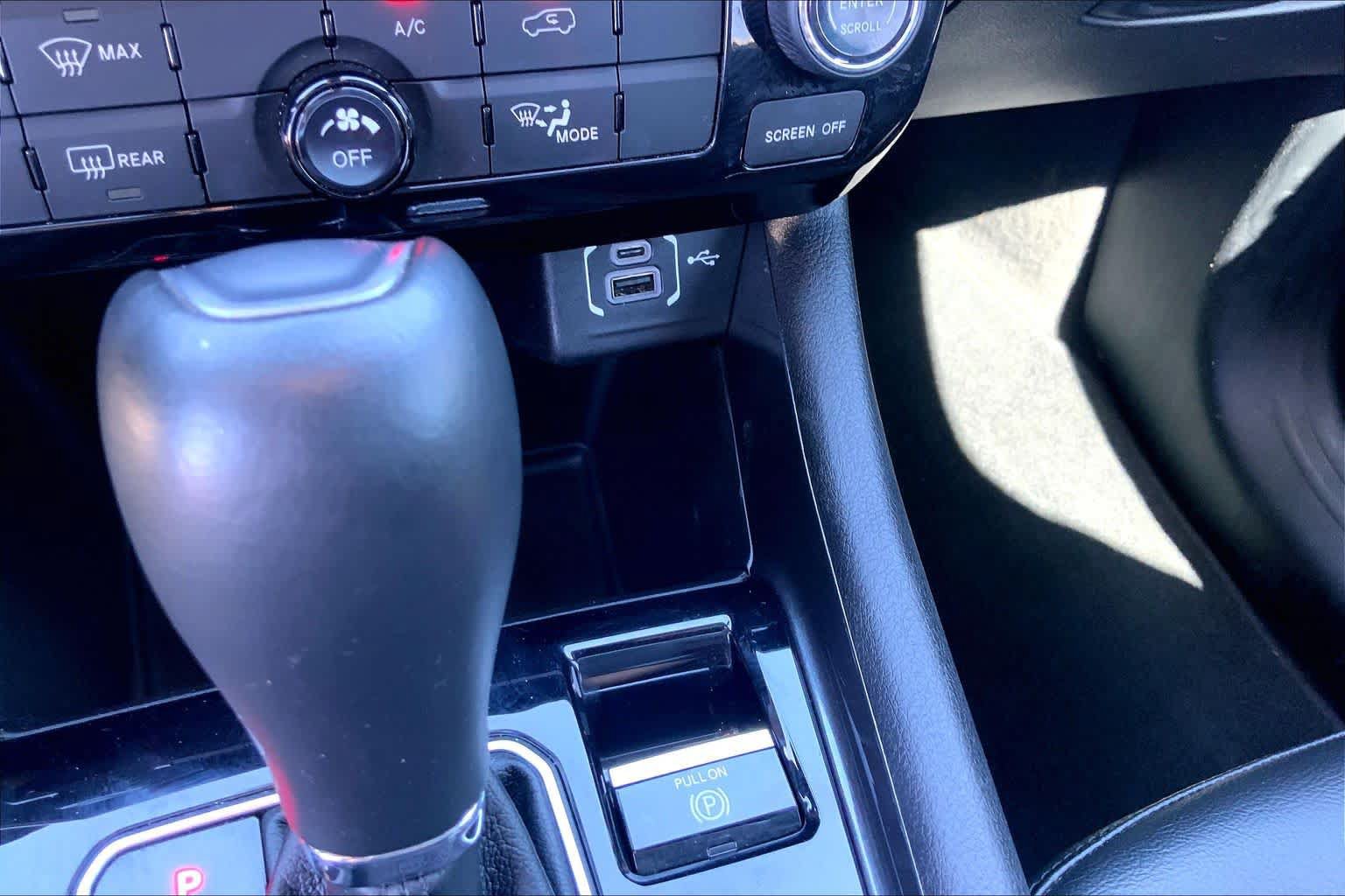 Used 2023 Jeep Compass Latitude AWD/4WD image 35