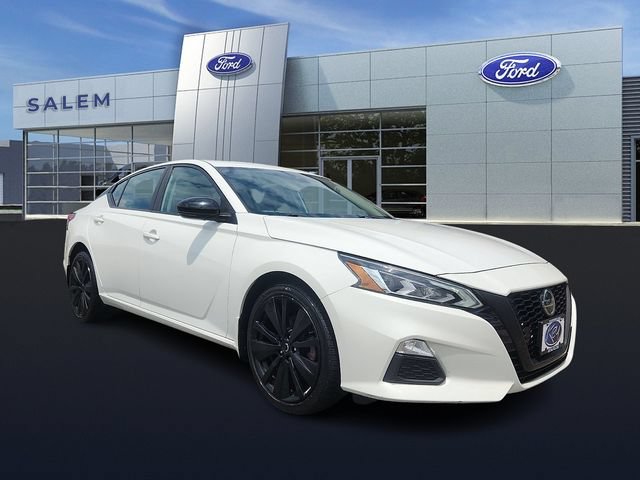Used 2021 Nissan Altima 2.5 SR w/ SR Premium Package AWD/4WD image 1