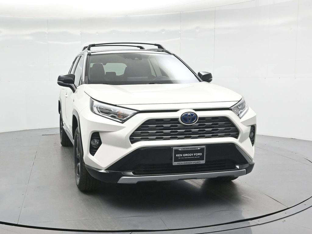 Used 2020 Toyota RAV4 XSE image 9