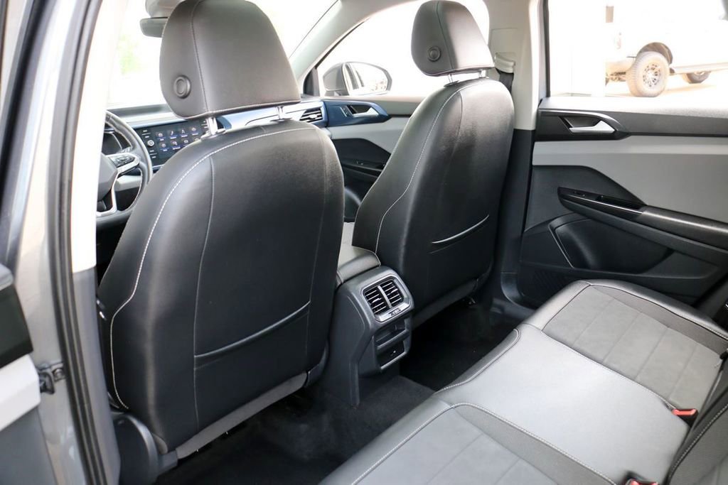 Used 2023 Volkswagen Taos SE FWD image 21