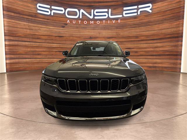 Used 2024 Jeep Grand Cherokee L Limited AWD/4WD image 11