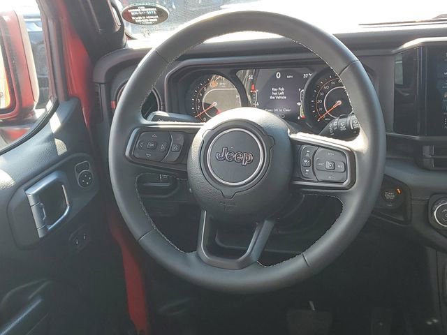 Used 2025 Jeep Wrangler Unlimited Rubicon w/ Convenience Group image 22