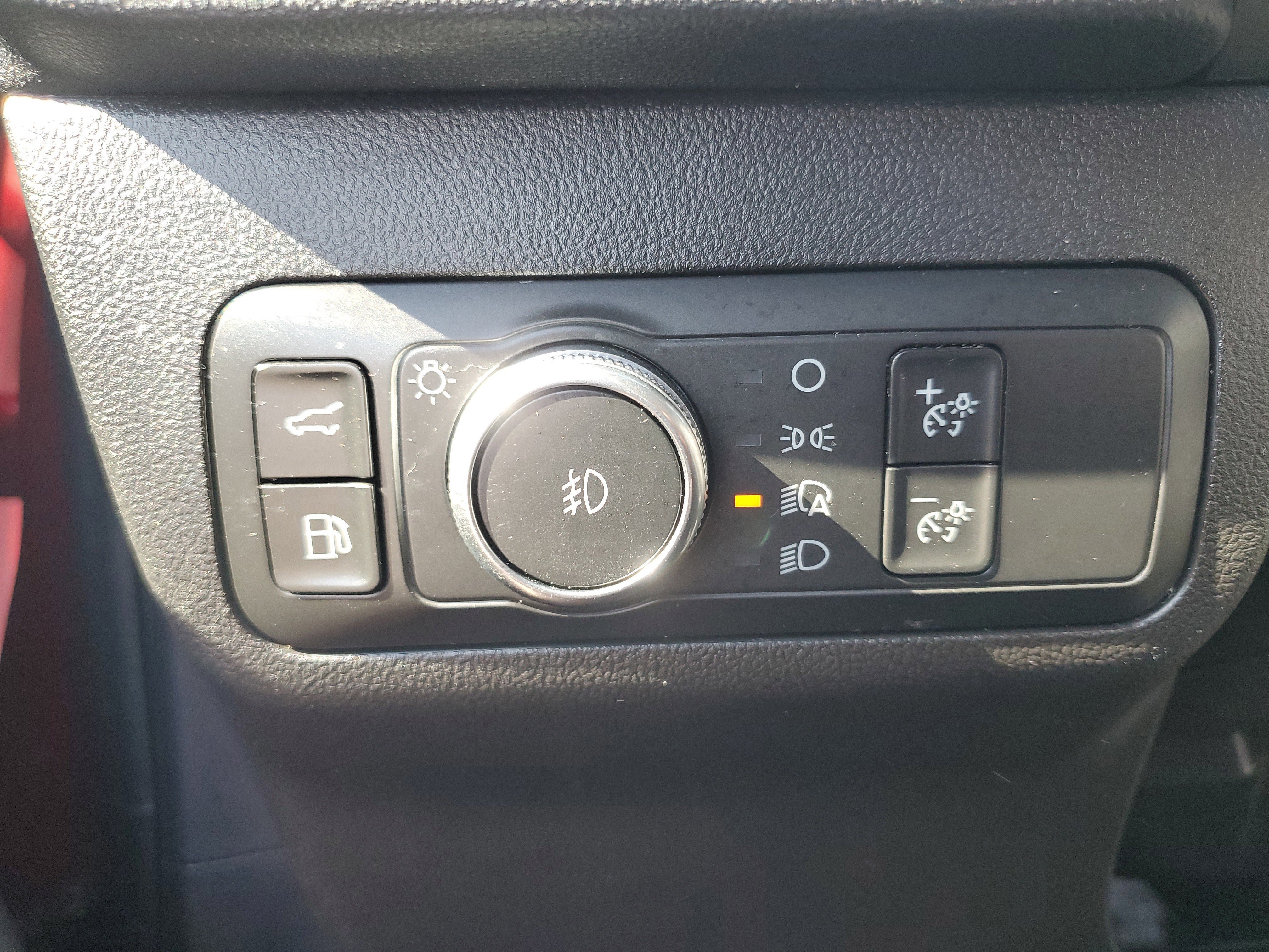 Certified 2020 Ford Escape Titanium image 19