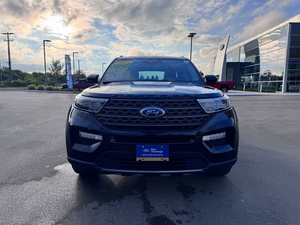 Certified 2023 Ford Explorer XLT w/ Equipment Group 202A AWD/4WD image 9