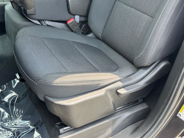 Used 2022 Chevrolet Silverado 1500 Custom w/ Safety Confidence Package AWD/4WD image 15