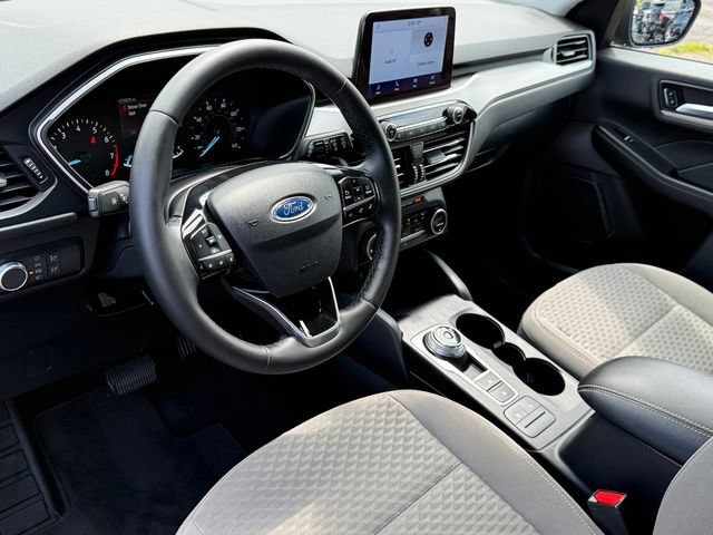 Certified 2021 Ford Escape SE w/ Cold Weather Package FWD image 17