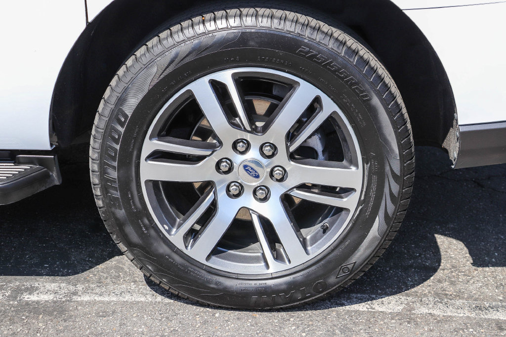 Certified 2024 Ford Expedition Max Limited AWD/4WD image 15