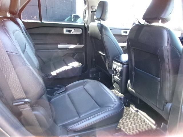 Certified 2023 Ford Explorer Limited w/ Equipment Group 301A AWD/4WD image 5