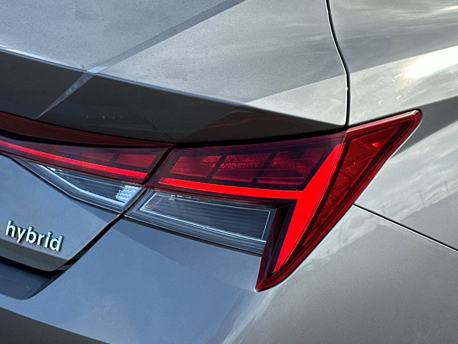 Used 2023 Hyundai Elantra Limited FWD image 25