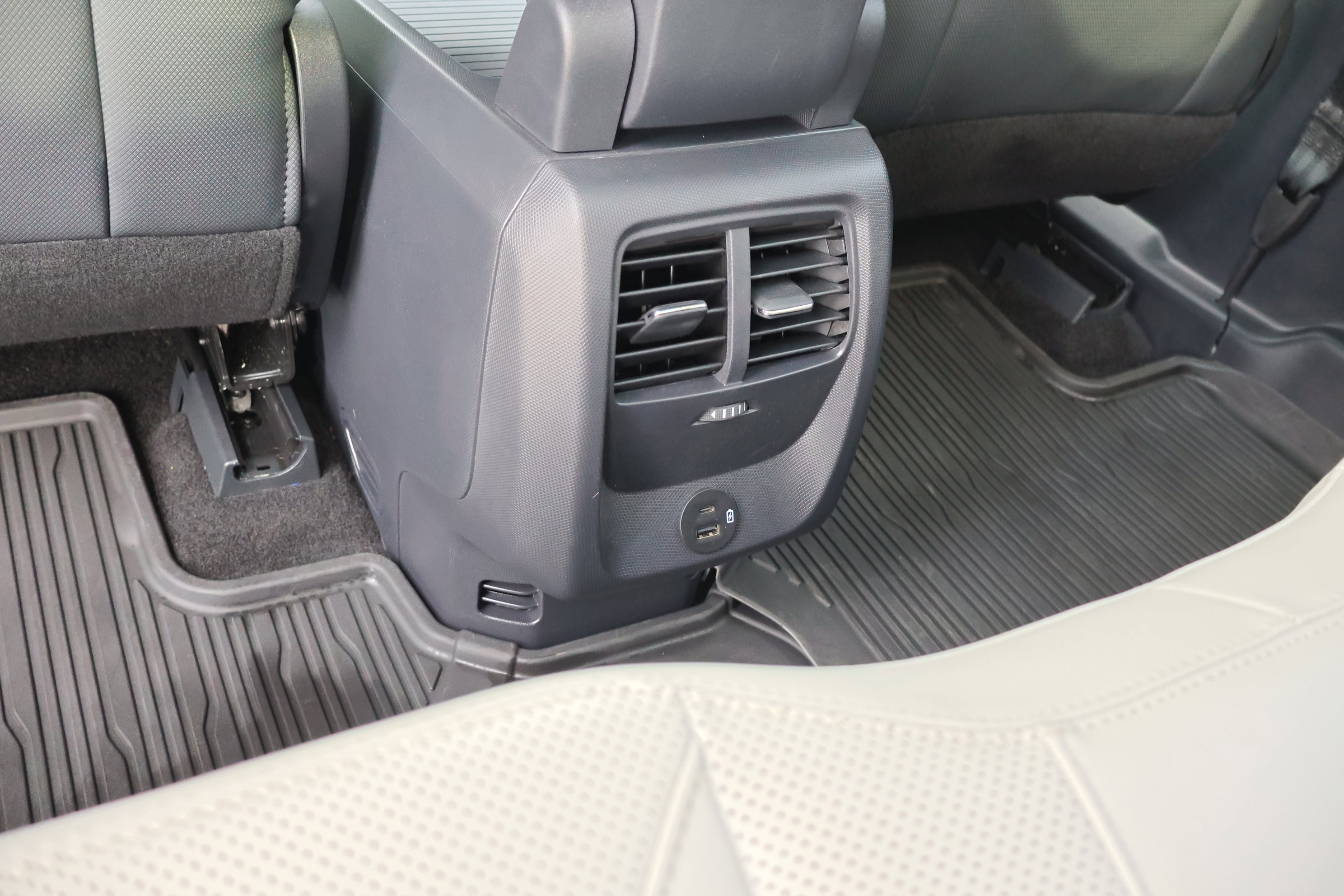 Certified 2024 Ford Mustang Mach-E Premium image 28