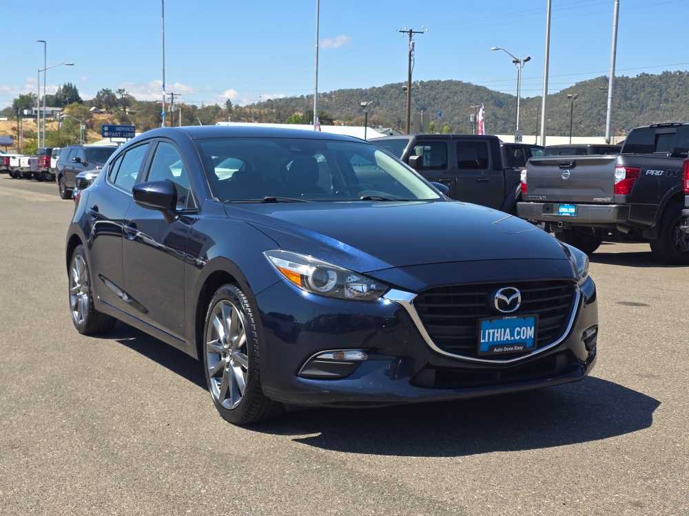 Used 2018 MAZDA MAZDA3 Touring FWD image 7