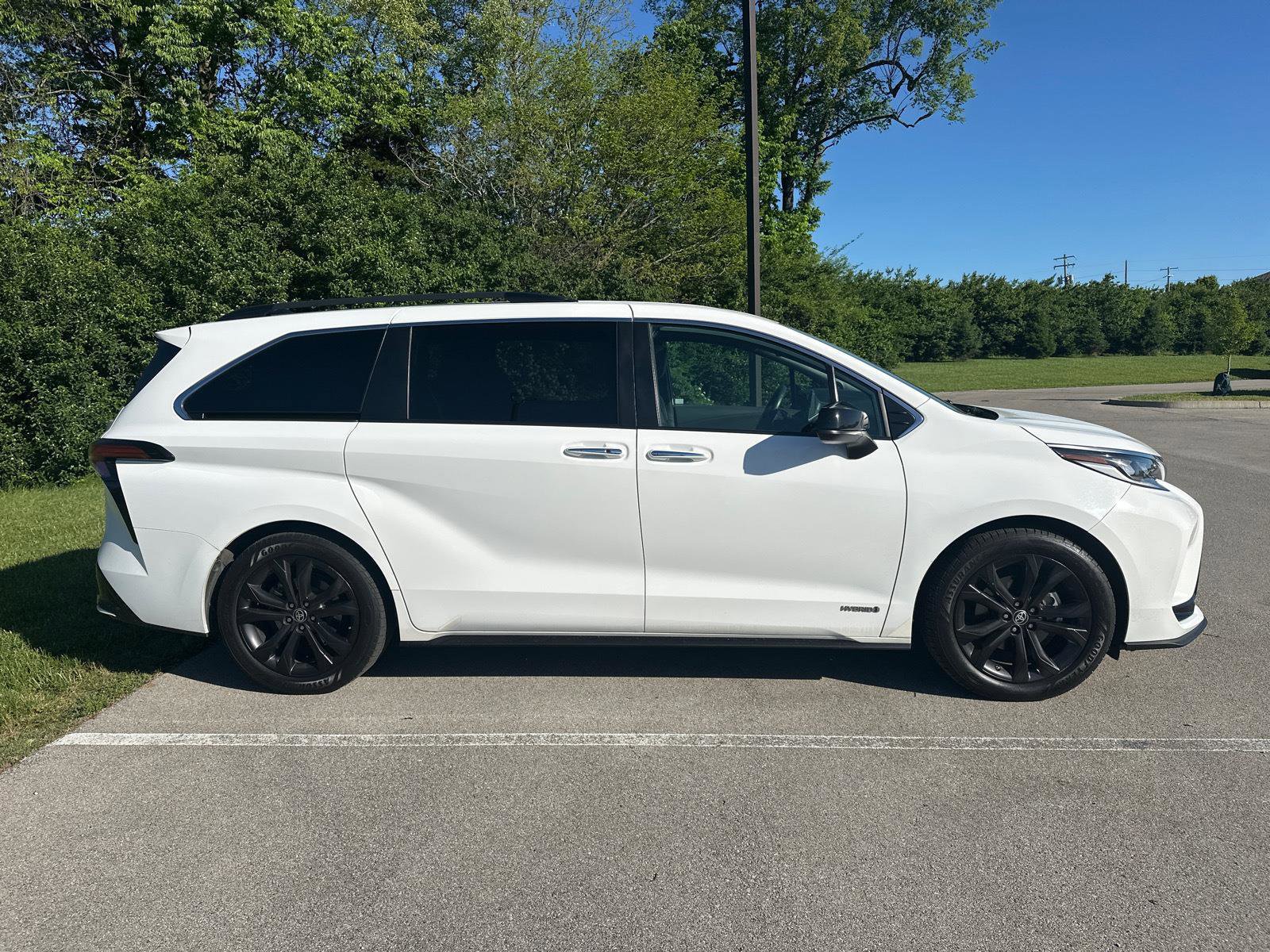 Used 2021 Toyota Sienna XSE w/ XSE Plus Package FWD image 15