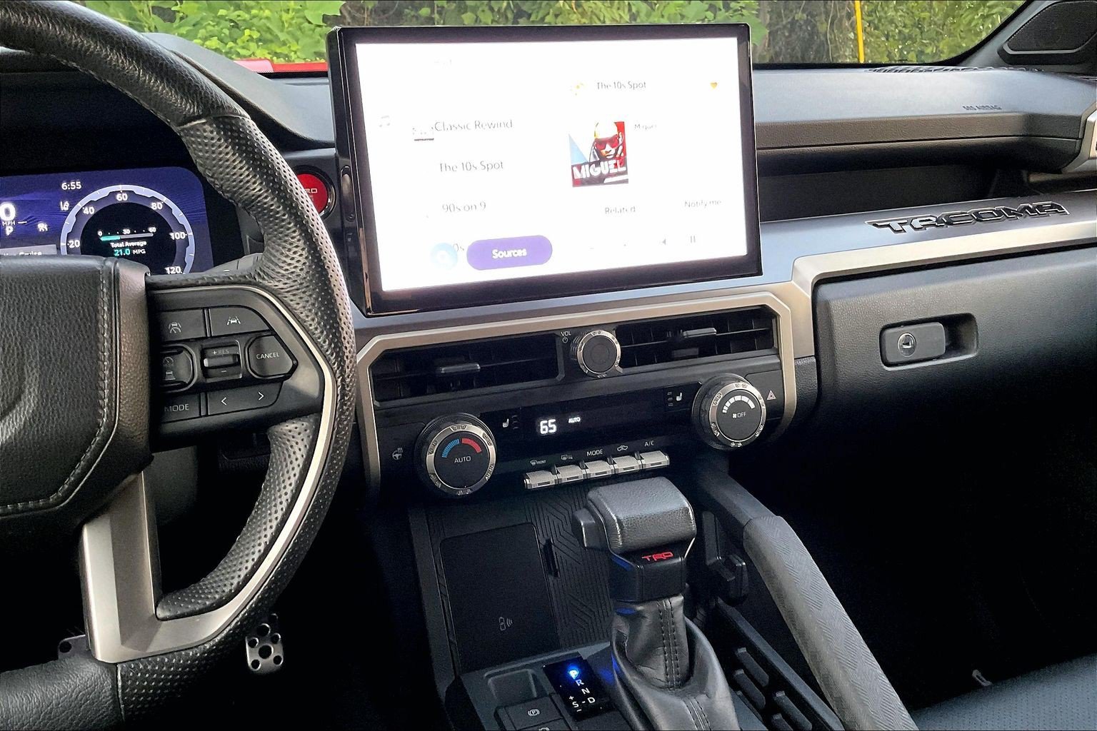 Used 2024 Toyota Tacoma TRD Sport w/ TRD Sport Upgrade Package AWD/4WD image 6