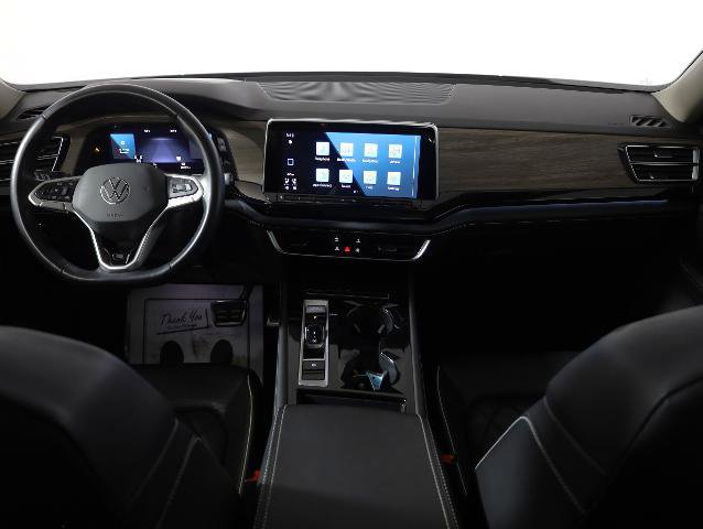 Used 2024 Volkswagen Atlas SEL Premium R-Line image 14