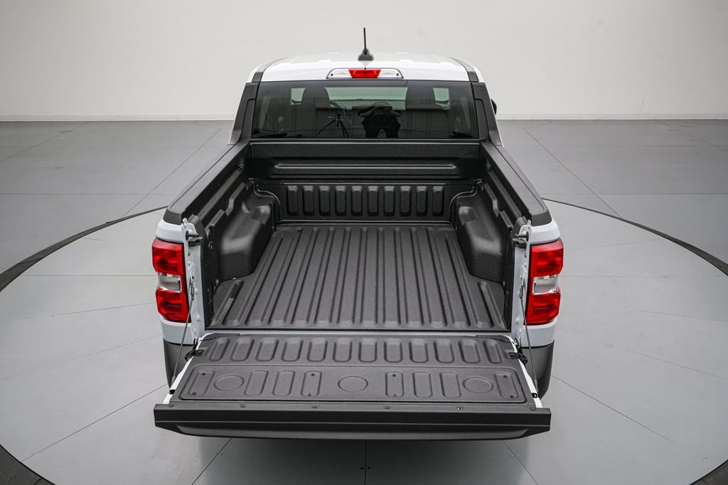 Certified 2025 Ford Maverick XL FWD image 6
