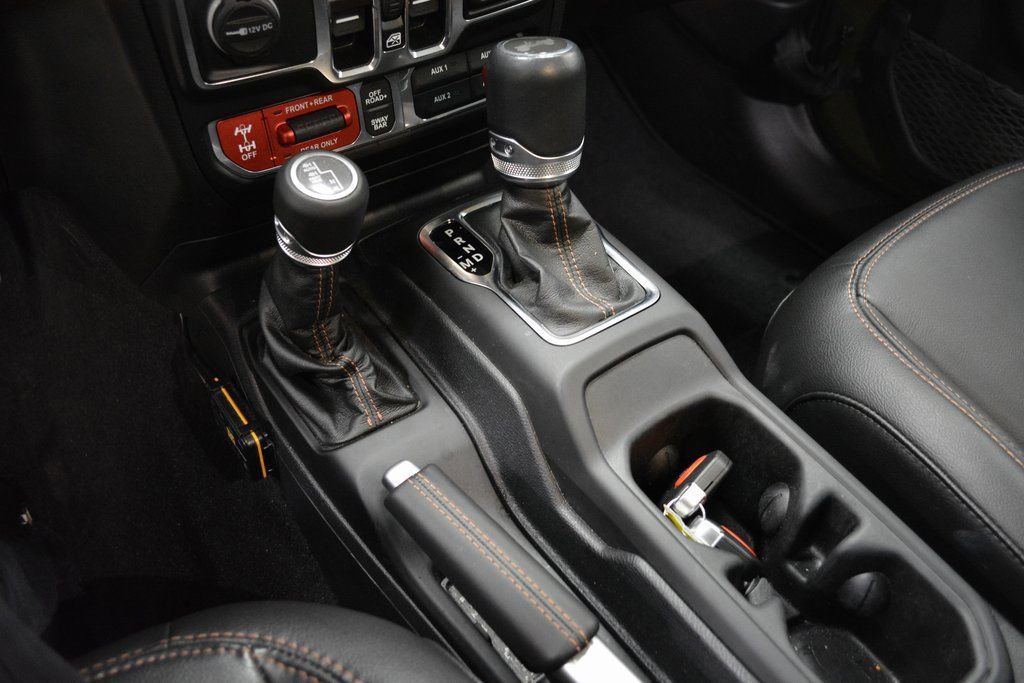 Used 2021 Jeep Wrangler Unlimited Rubicon w/ Dual Top Group AWD/4WD image 19