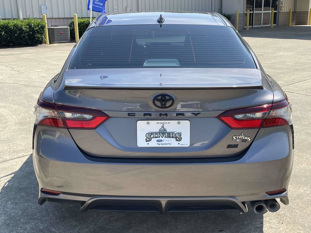 Used 2022 Toyota Camry SE FWD image 4