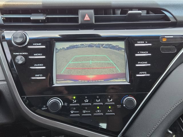 Used 2018 Toyota Camry LE FWD image 17