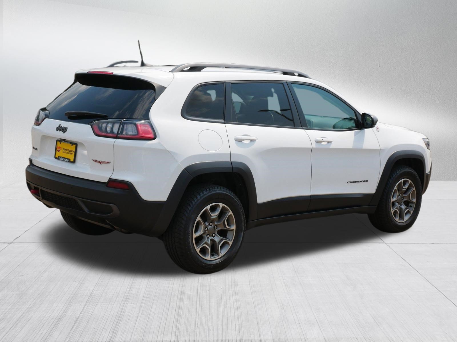 Used 2021 Jeep Cherokee Trailhawk AWD/4WD image 7