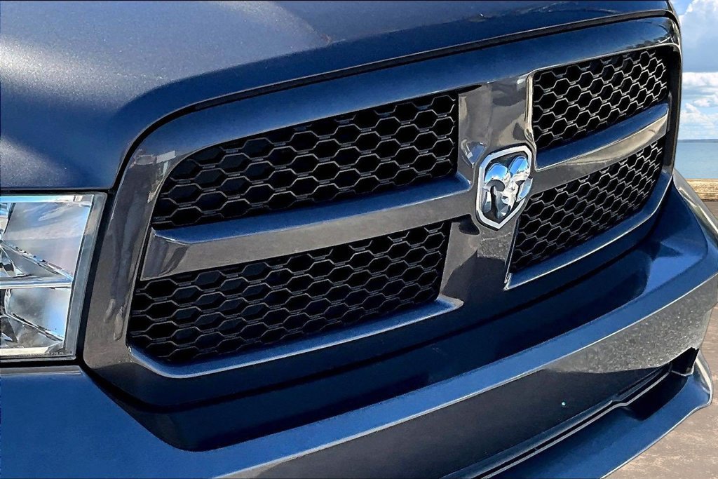 Used 2017 RAM 1500 Express RWD image 35