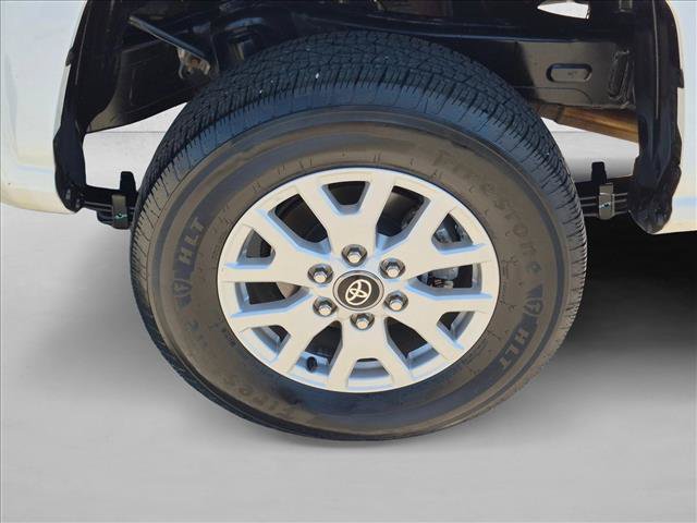 Used 2025 Toyota Tacoma SR AWD/4WD image 24