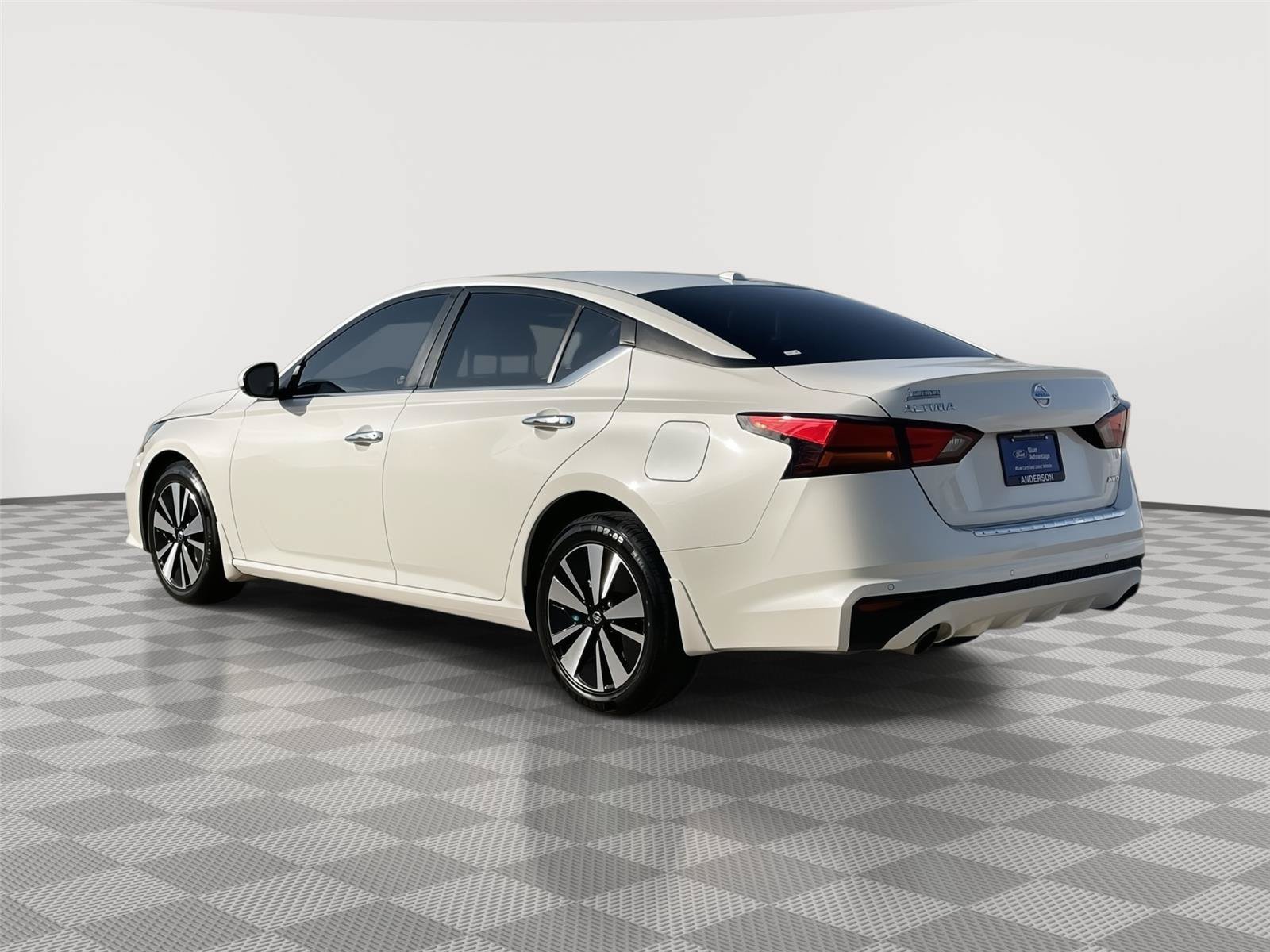 Used 2021 Nissan Altima 2.5 SV w/ SV Premium Package AWD/4WD image 9