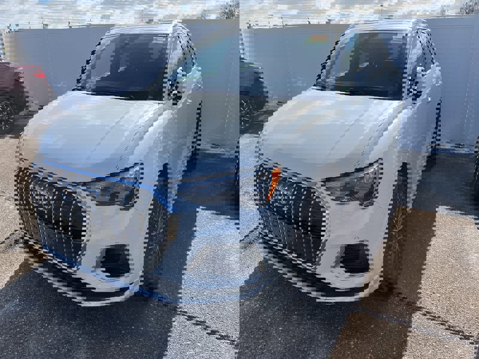 Used 2022 Audi Q3 2.0T Premium w/ Convenience Package image 2