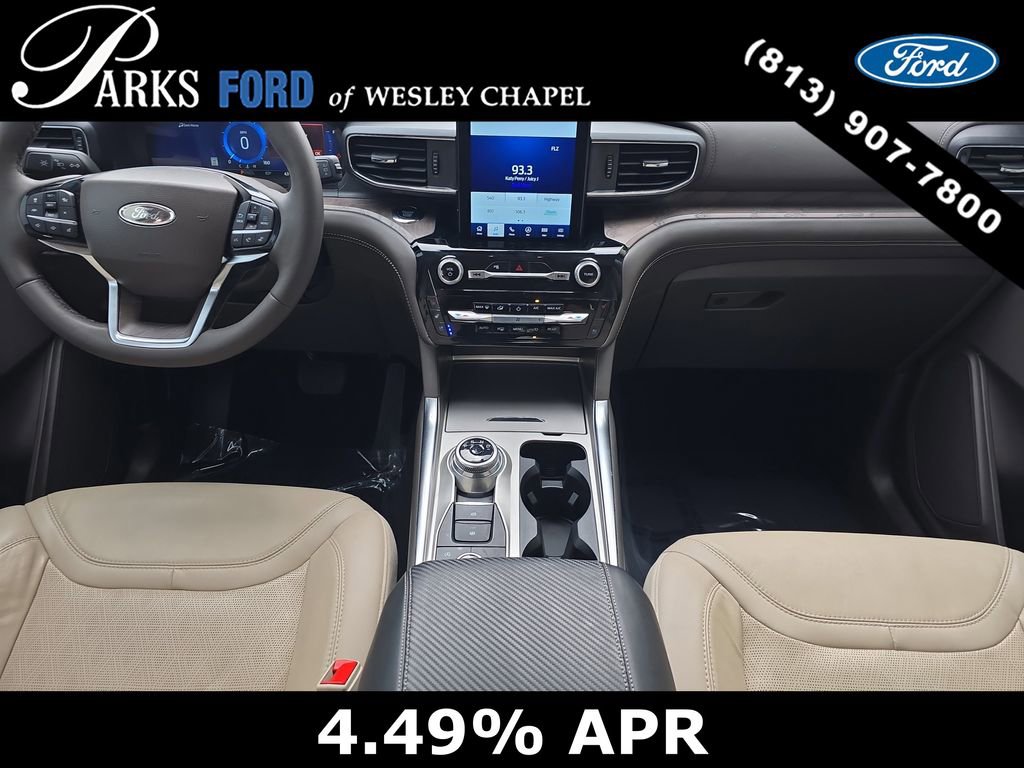 Certified 2024 Ford Explorer Platinum w/ Technology Package AWD/4WD image 11