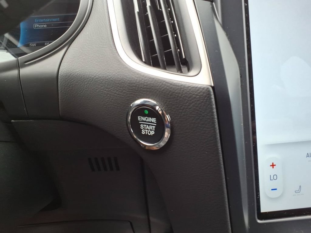 Certified 2023 Ford Edge SEL AWD/4WD image 21