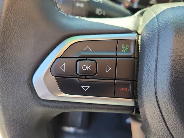 Used 2024 Jeep Compass Latitude AWD/4WD image 5