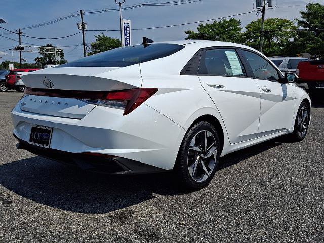 Used 2023 Hyundai Elantra SEL w/ Convenience Package FWD image 6
