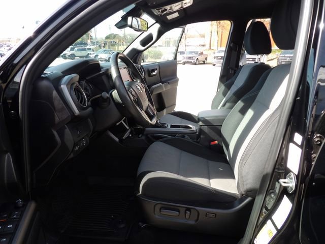 Used 2023 Toyota Tacoma TRD Off-Road w/ Technology Package image 30