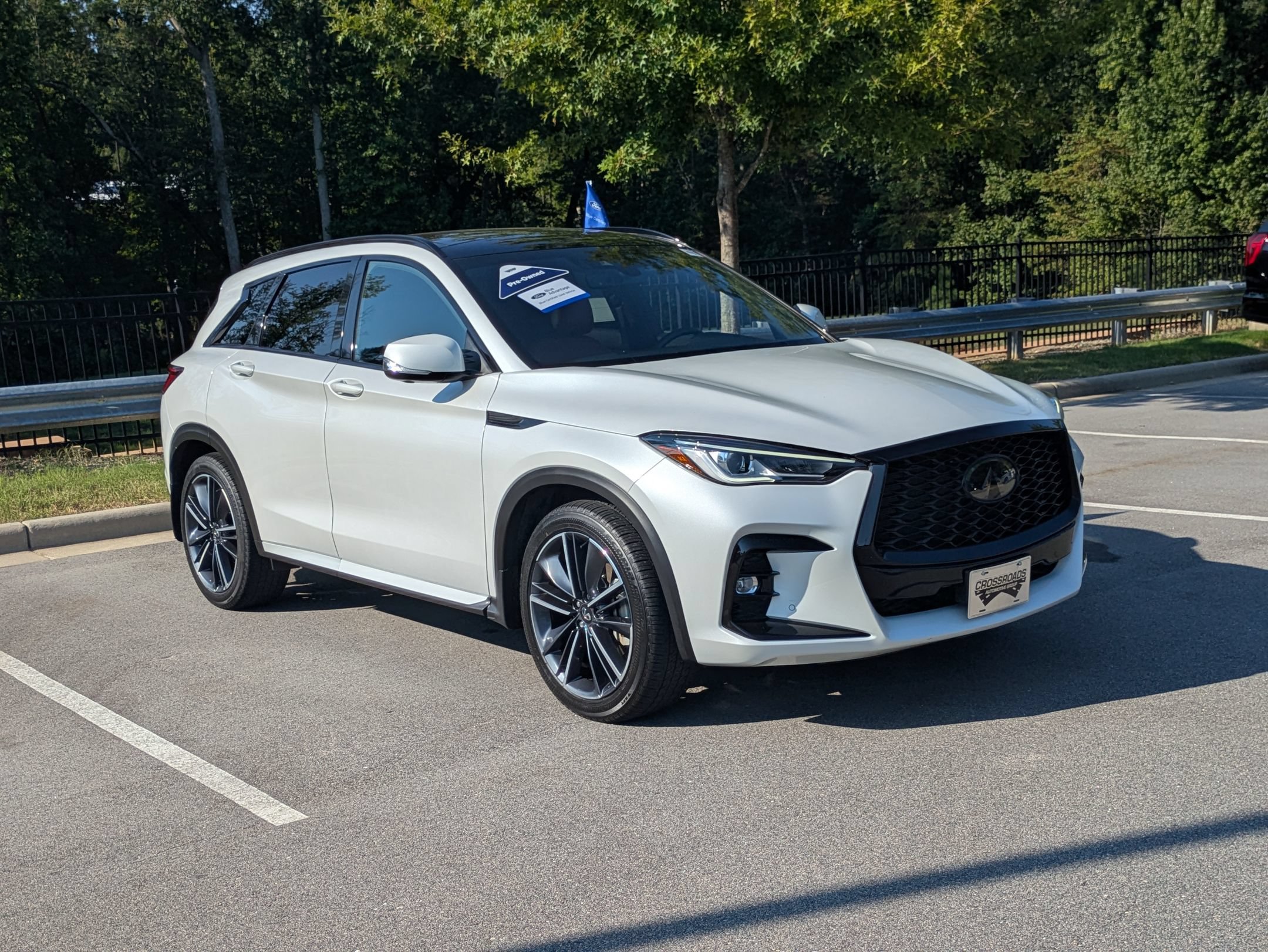 Used 2025 INFINITI QX50 Sport AWD/4WD image 2