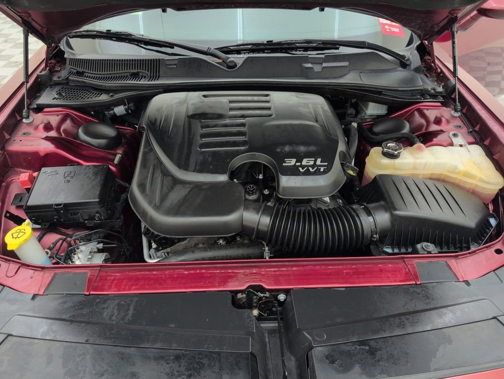 Used 2022 Dodge Challenger SXT image 44