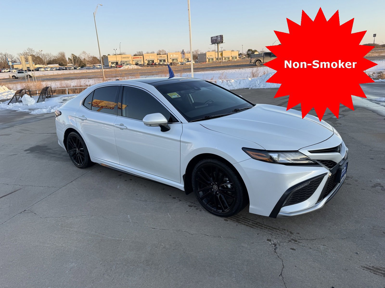 Used 2023 Toyota Camry XSE image 7