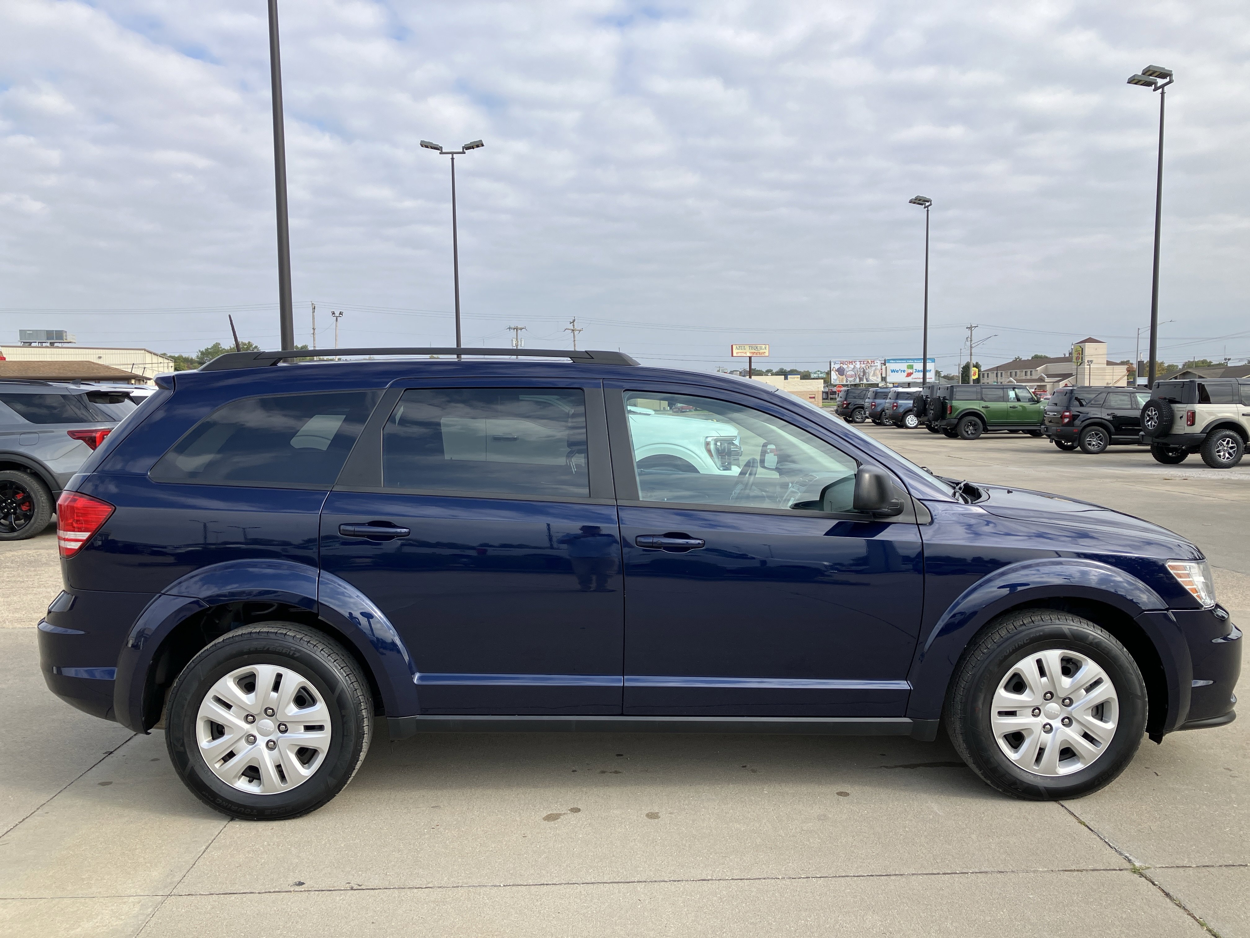 Used 2020 Dodge Journey SE image 6