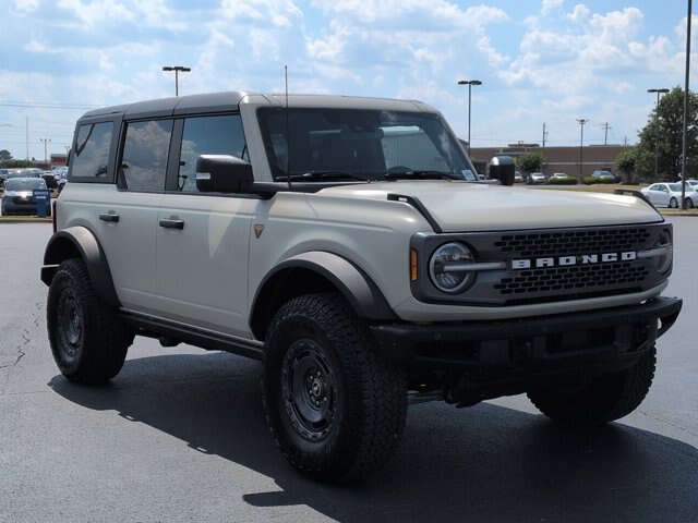 Certified 2025 Ford Bronco Badlands w/ Matte Film Protection Package AWD/4WD image 2