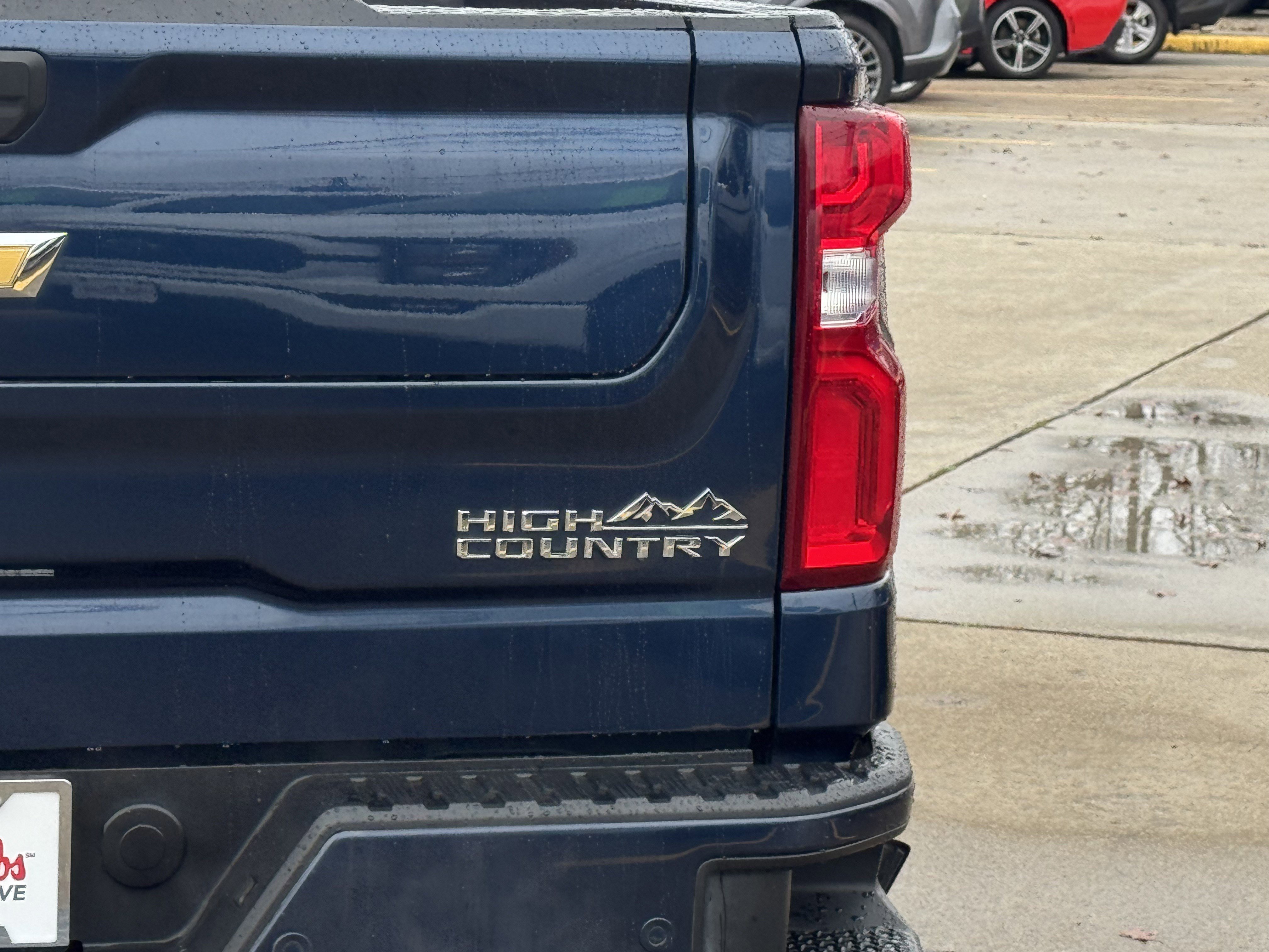 Used 2023 Chevrolet Silverado 1500 High Country w/ High Country Premium Package image 12