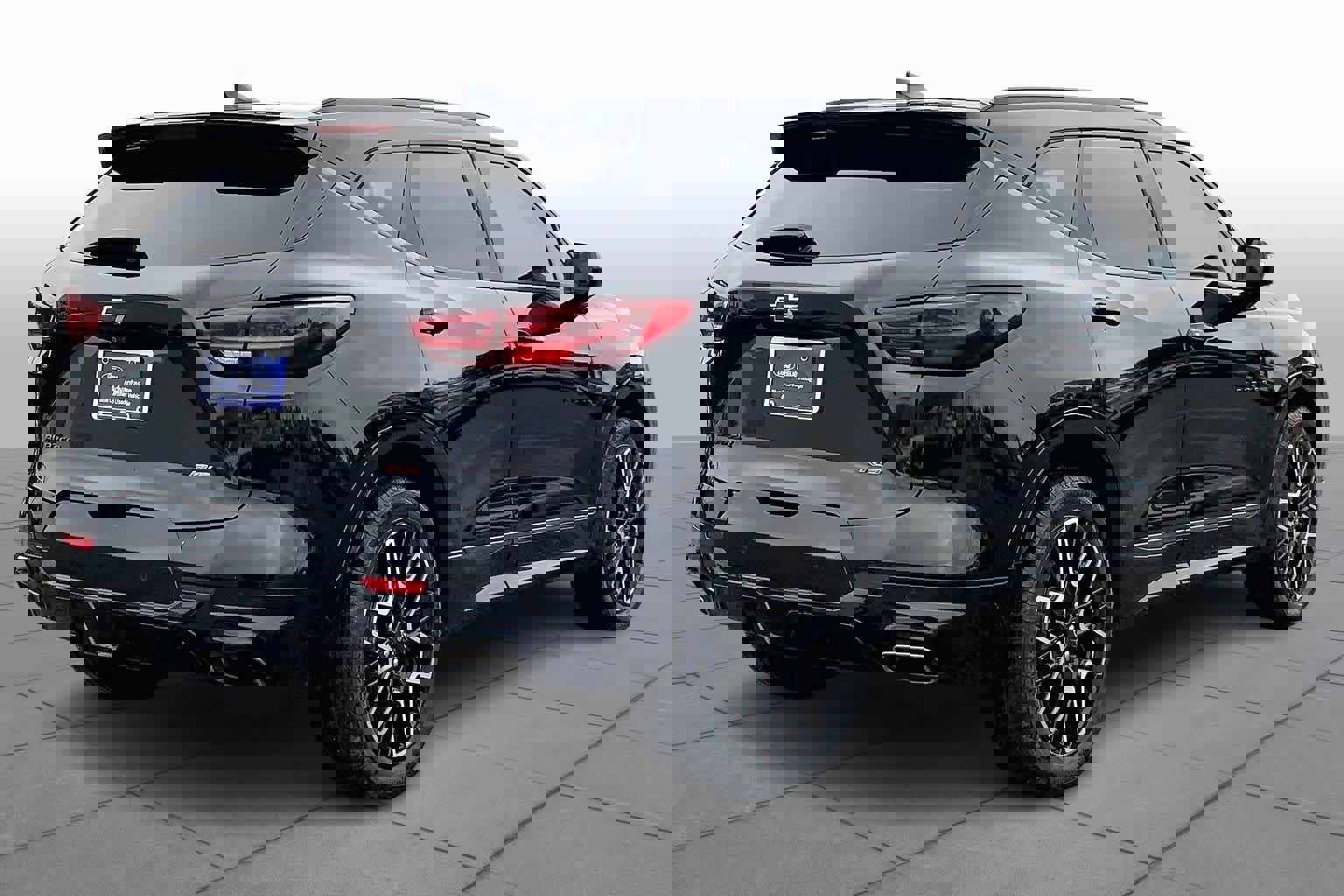 Used 2023 Chevrolet Blazer RS w/ Driver Confidence II Package image 3