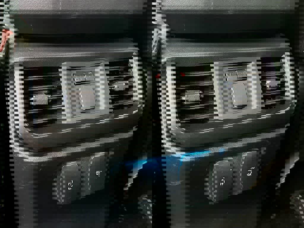 Certified 2022 Ford F150 Raptor w/ Equipment Group 801A High image 16