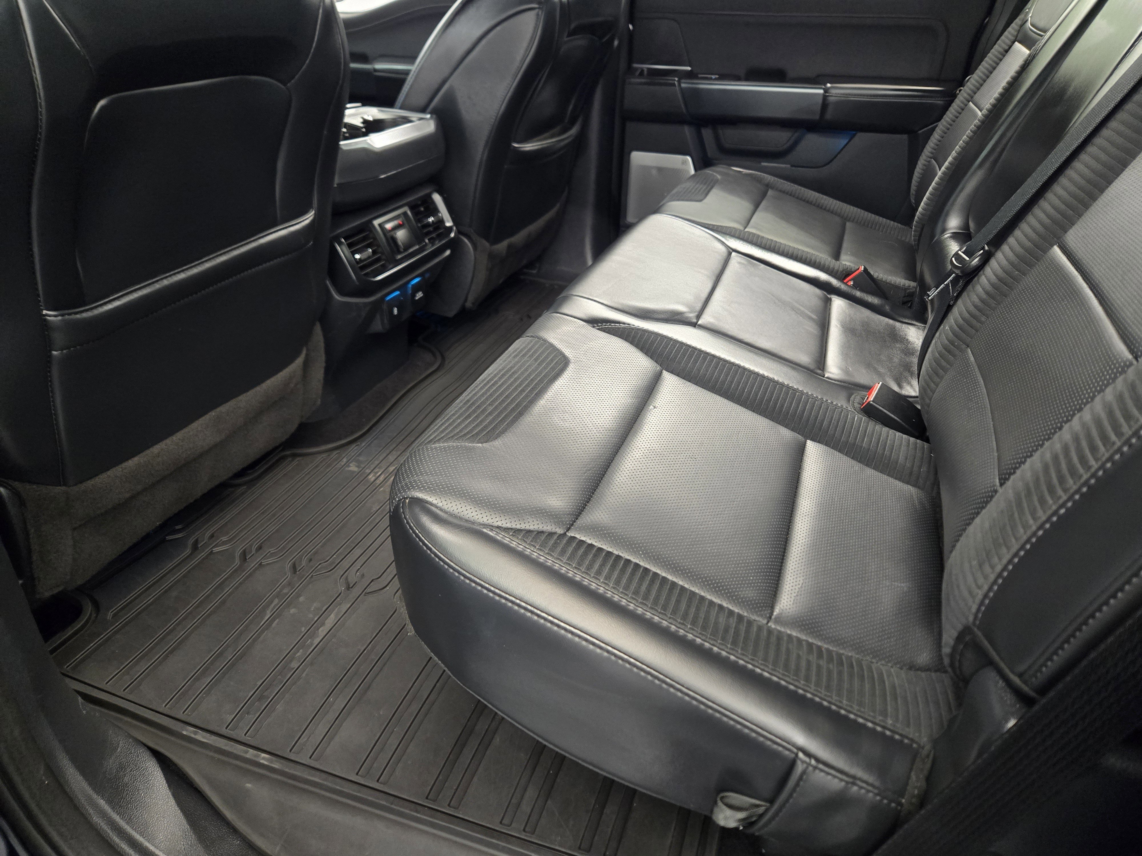 Certified 2023 Ford F150 Raptor w/ Raptor Carbon Fiber Package image 29