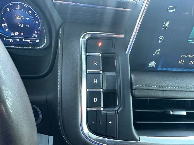 Used 2024 Chevrolet Tahoe Z71 w/ Luxury Package AWD/4WD image 16