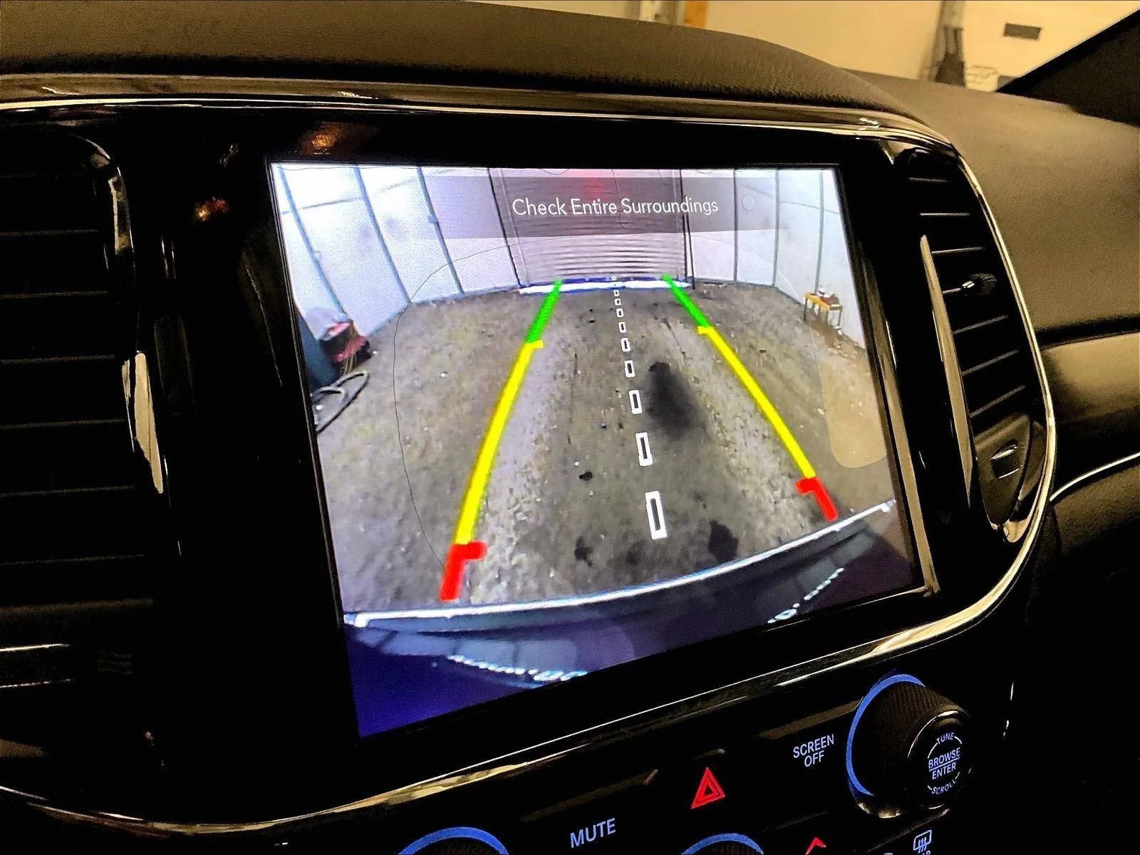 Used 2020 Jeep Grand Cherokee Limited AWD/4WD image 20