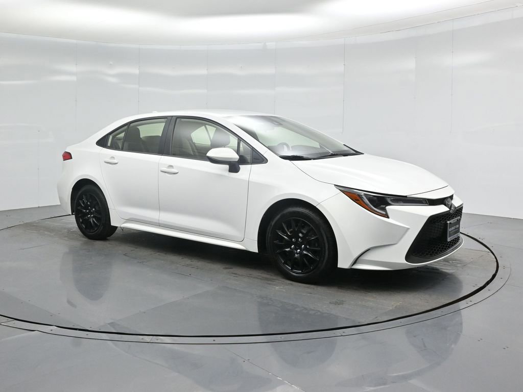 Used 2020 Toyota Corolla LE image 3